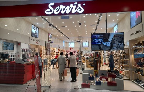 Servis_Shoes,_Lucky_One_Mall,_Karachi